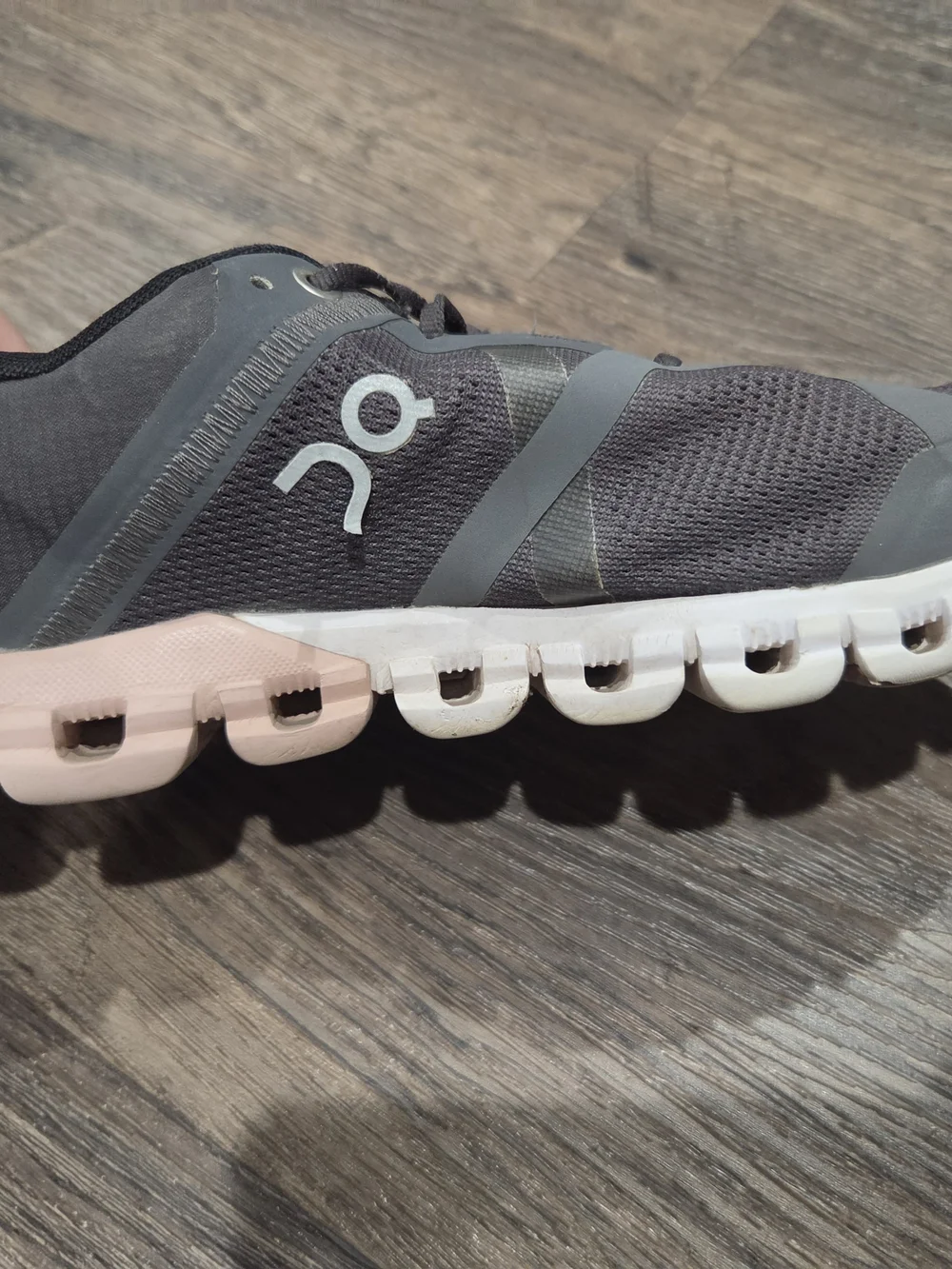 On Running Womens Athletic Sneakers in Black and Gray Size 8.5 Well Loved